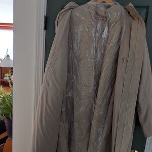 lululemon athletica 3 in 1 Insulated Rain/Trench Coat, size 10. NWT